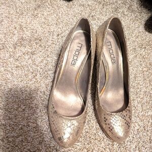 Moda Spana Metallic Gold Snakeskin Heels